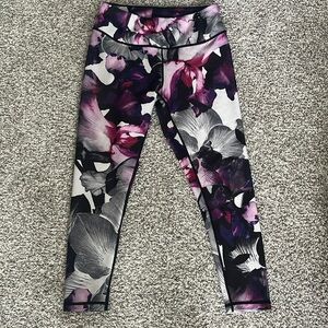 Calia Printed Leggings. Size medium. Good used condition.